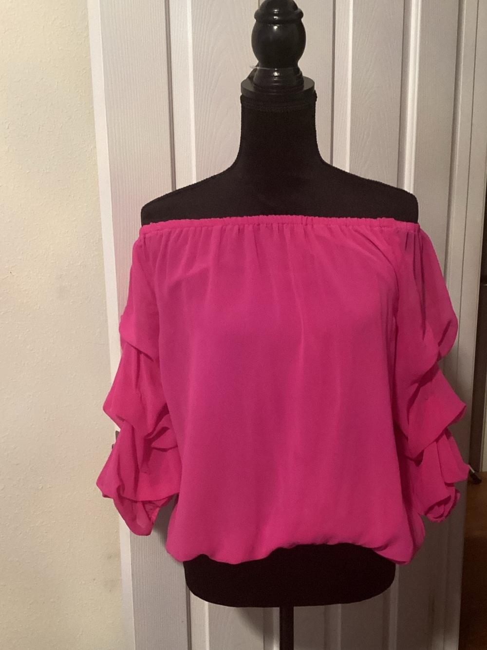 CeCe Off-Shoulder Ruffle Sleeve Blouse - Fuchsia